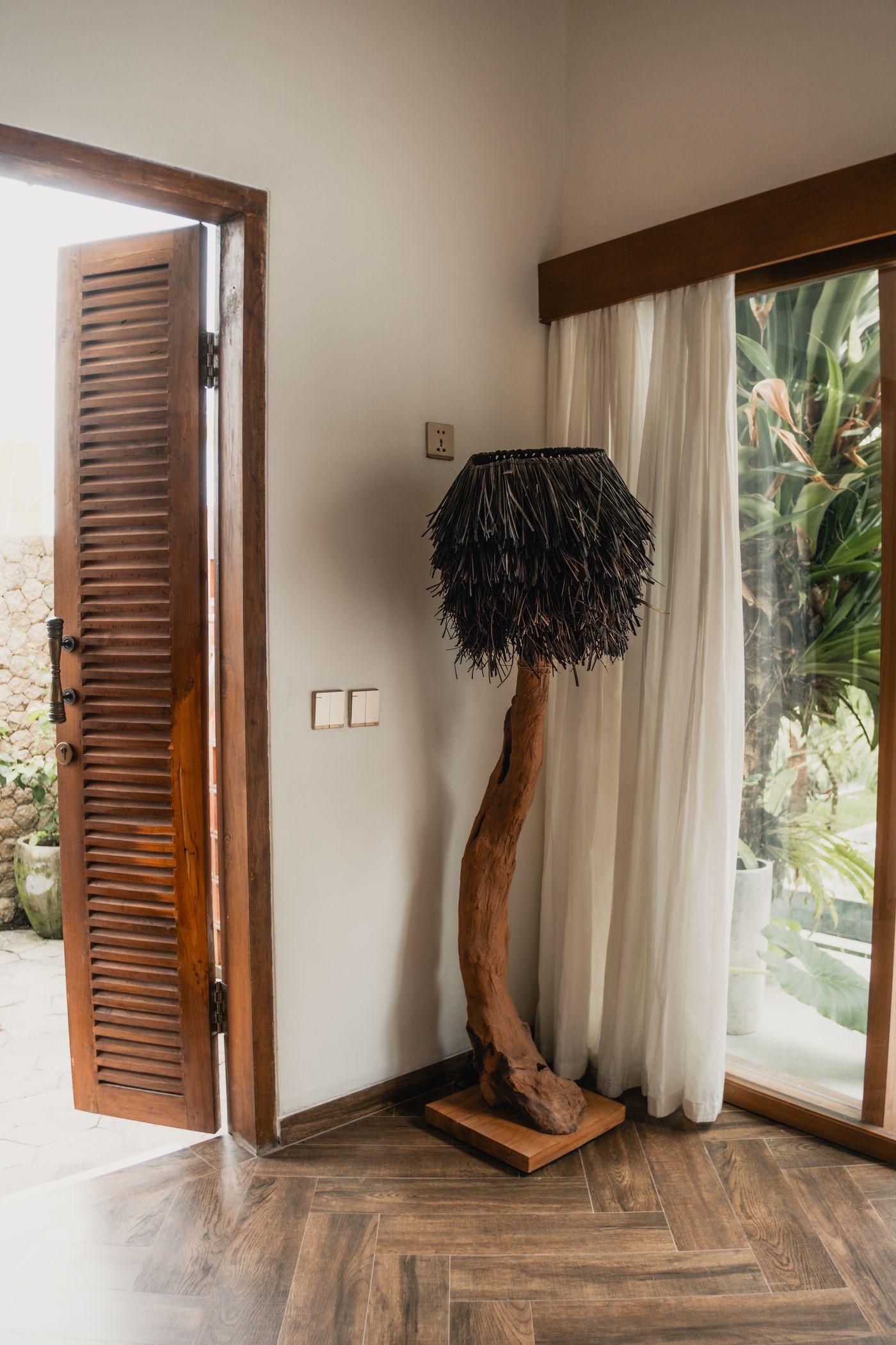 Kaulu furniture styling in Bali, frame 1
