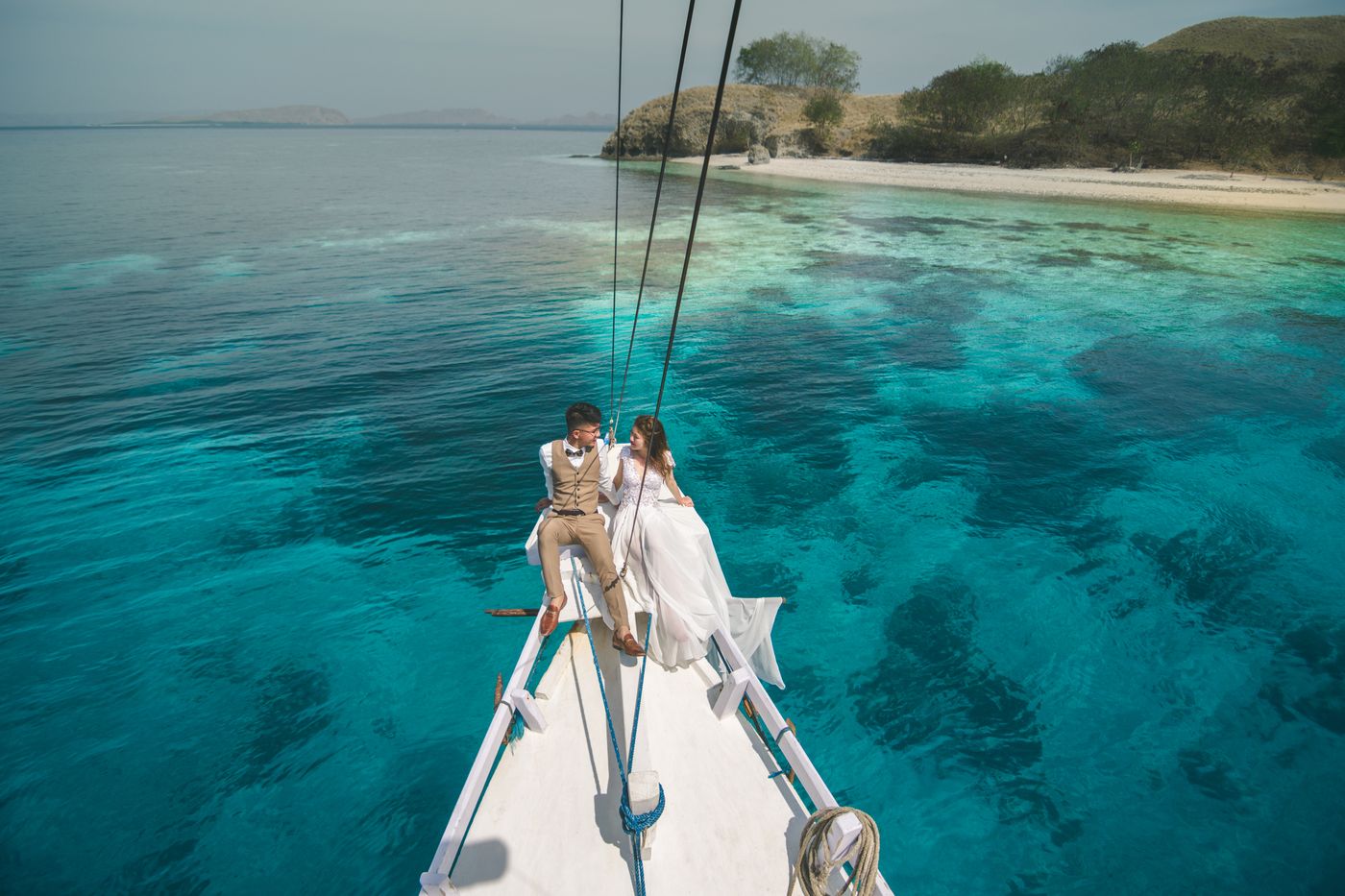 Prewedding of Sophia and Goh Cheng En across Labuan Bajo and Nusa Penida